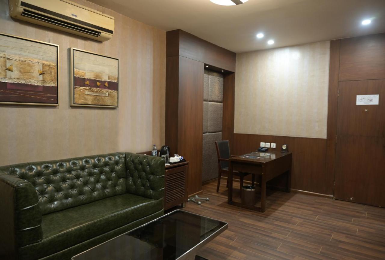 The Central Park Rourkela Exterior foto